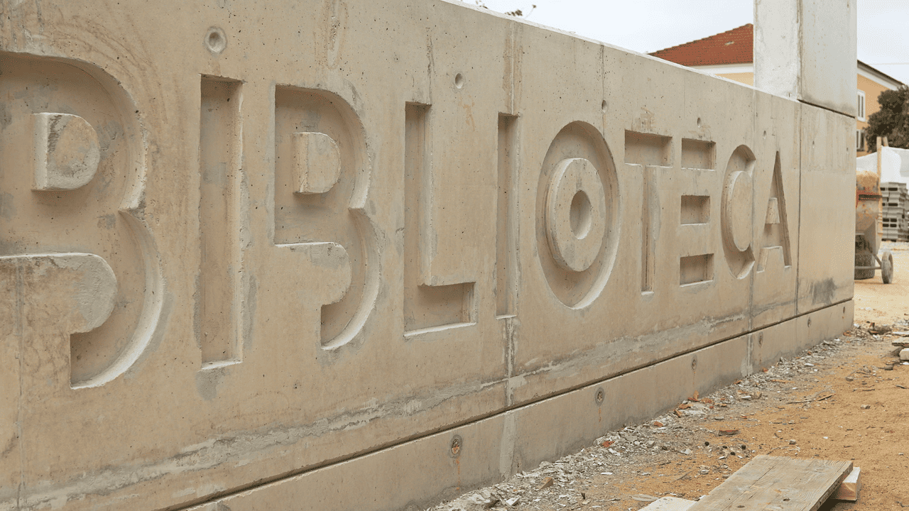biblioteca sesimbra (1)